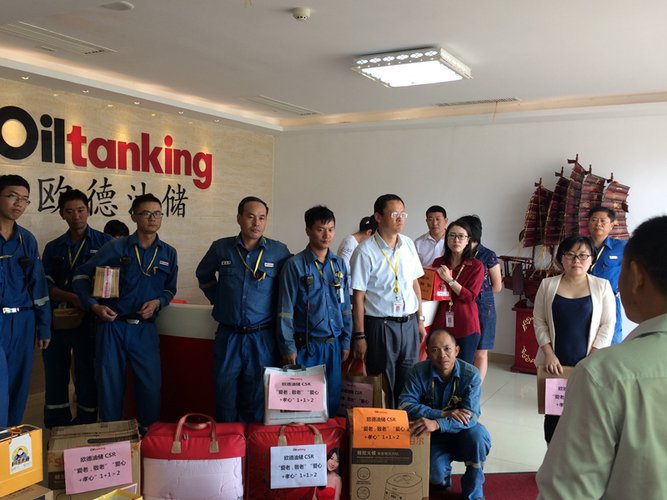 About 50 Oiltanking colleagues made in-kind donations for distribution to local seniors