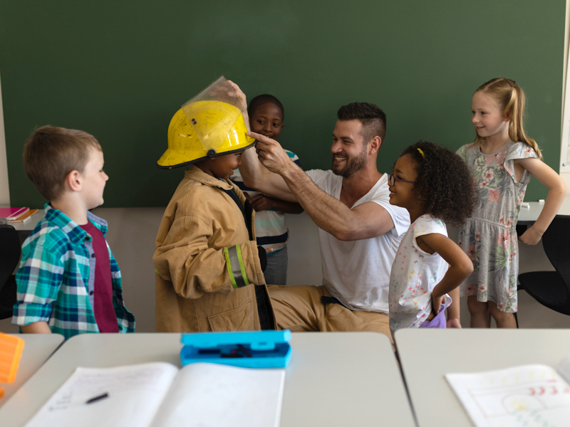 Oiltanking Employees Visit Schools and Teach Kids About Fire Prevention